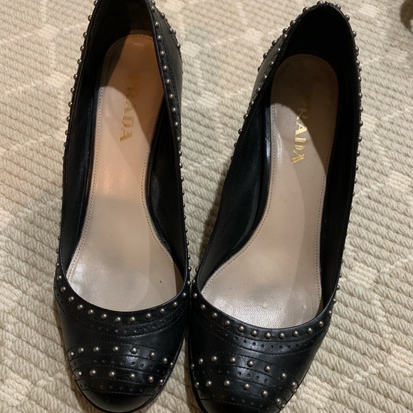 Prada Heels - Picture 2 of 7